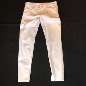 White Lilly Pulitzer pants size 6